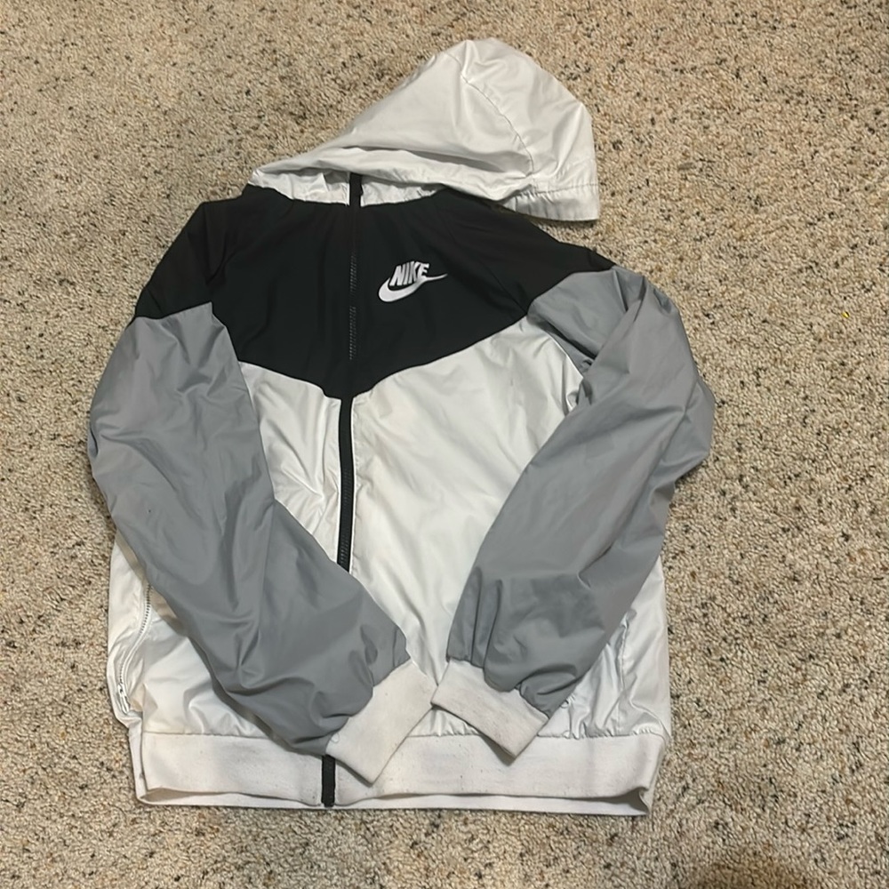 Nike windbreaker Youth XL (fits men’s xs also)